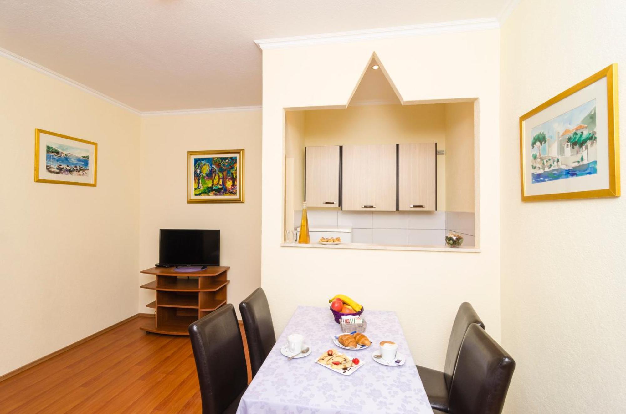 Apartments Dora Mljet Kozarica Bilik gambar